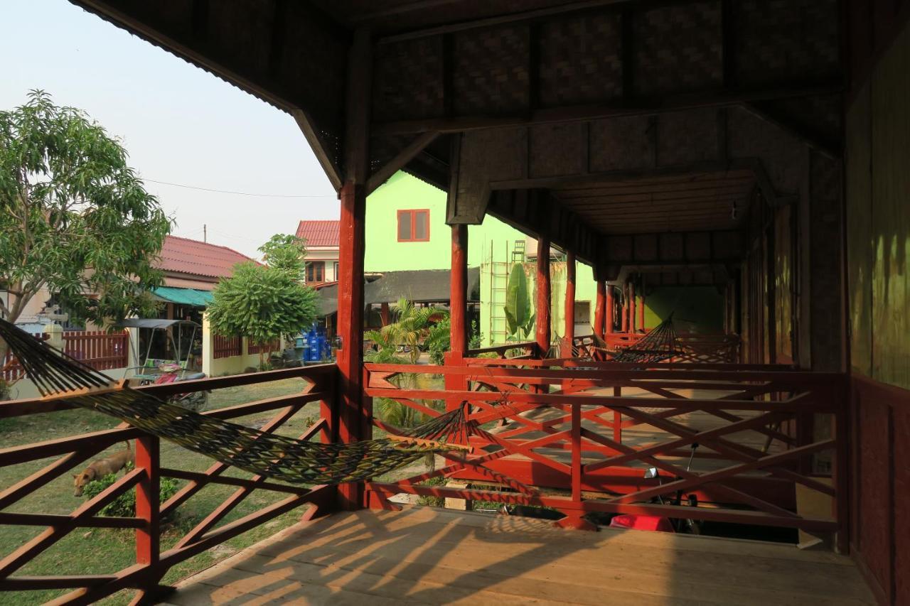 Hotel Ning Ning Bungalow à Ban Dondét Extérieur photo